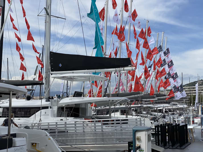 Lagoon, Fountaine Pajot, Nautitech, Outremer, Excess und viele andere mehr – die Kat-Hersteller füllen fast eine eigene Ausstellung
