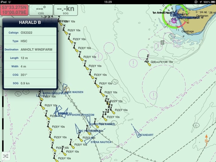   Mit Internetverbindung liefert Seapilot auch AIS-Informationen, die Kartendaten sind aktuell, das Sperrgebiet bei Anholt kennen Navionics und C-Map noch nicht