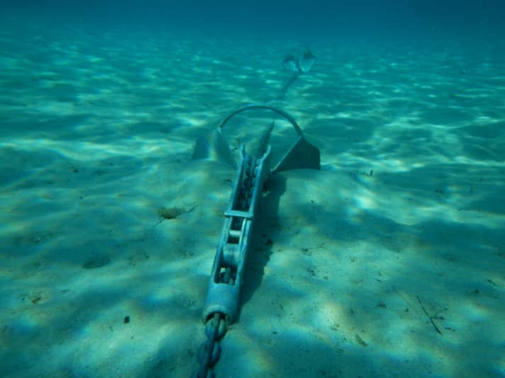   Both anchors at the bottom, the clamp lock of the second anchor can be seen in the foreground