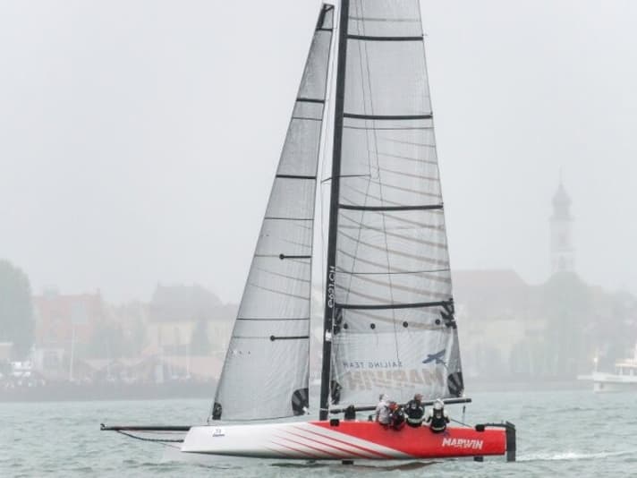   Troisième des catamarans, le GC 32 "Marwin".
