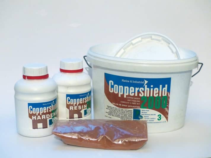   Résine époxy, durcisseur, poudre de cuivre et seau de mélange - voici comment Coppershield est livré
