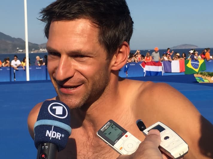   Nach seiner letzten olympischen Wettfahrt, in der er als Fünfter noch einmal alles aus dem vom Magen-Darm-Virus geplagten Körper herausgeholt hatte: Toni Wilhelm nimmt Abschied von der olympischen Bühne