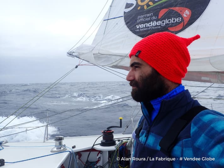   Pronti per il Natale con un cappello rosso: Alan Roura su "La Fabrique