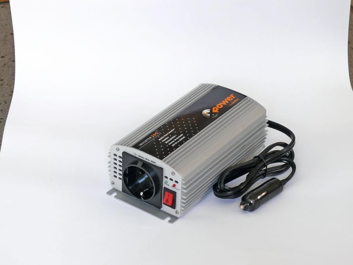   Eines von elf Testgeräten: XPower 300 von Xantrex