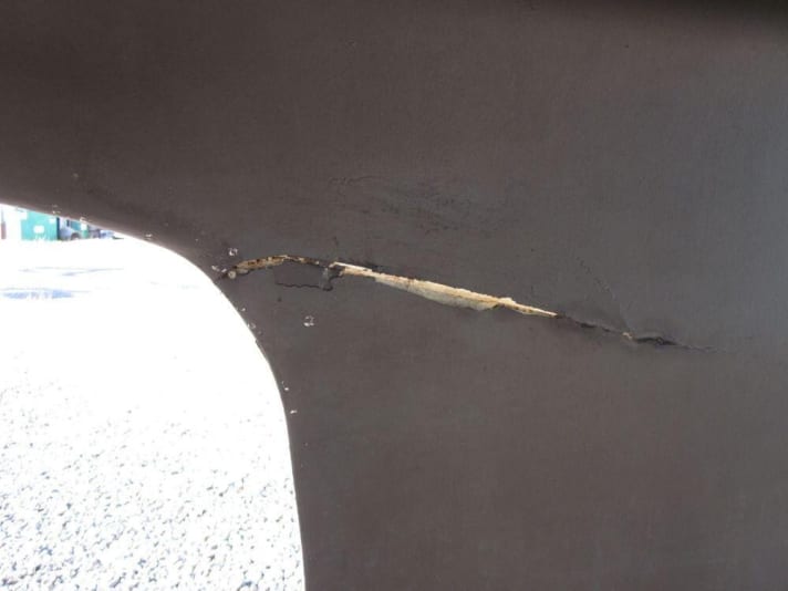 Such flaking is an alarm signal and should be inspected by a professional