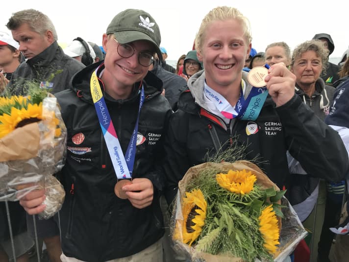   After the medal ceremony: Tim Fischer and Fabian Graf