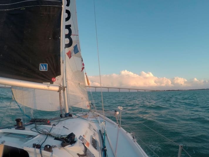   Qualification for the Mini-Transat: 1000 nautical miles must be completed in regattas, another thousand single-handed on a fixed course
