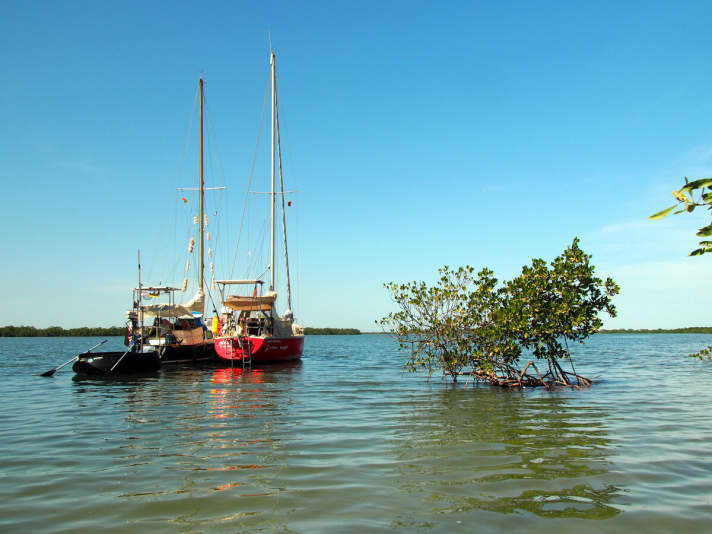   Ankern im Päckchen auf der Casamance