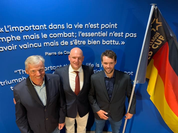   Jochen Schümann a few weeks ago at the Olympic Museum in Lausanne at the presentation of the national teams for the new SSL Gold Cup (2021) with team captain Frithjof Kleen and designated helmsman Philipp Buhl
