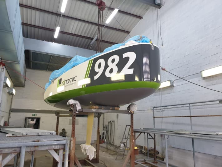   Freshly foiled hull. Rixgens' Mini has the construction number 982