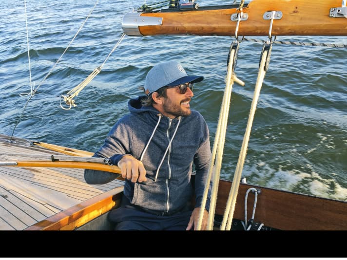   The chef and author of several cookery books Markus Sämmer sails himself.