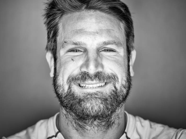   Dopo un inizio difficile, il Team AkzoNobel è migliorato man mano che la regata procedeva e ora si trova al 4° posto. Lo skipper Simeon Tienpont guida il team