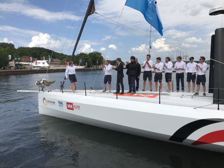   L'Offshore Team Germany, au premier plan Ulf Kämpfer, maire de Kiel