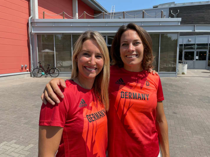   A contribuire al "we-feeling" del German Sailing Team alla cerimonia di vestizione: le campionesse europee 49erFX Tina Lutz e Susann Beucke