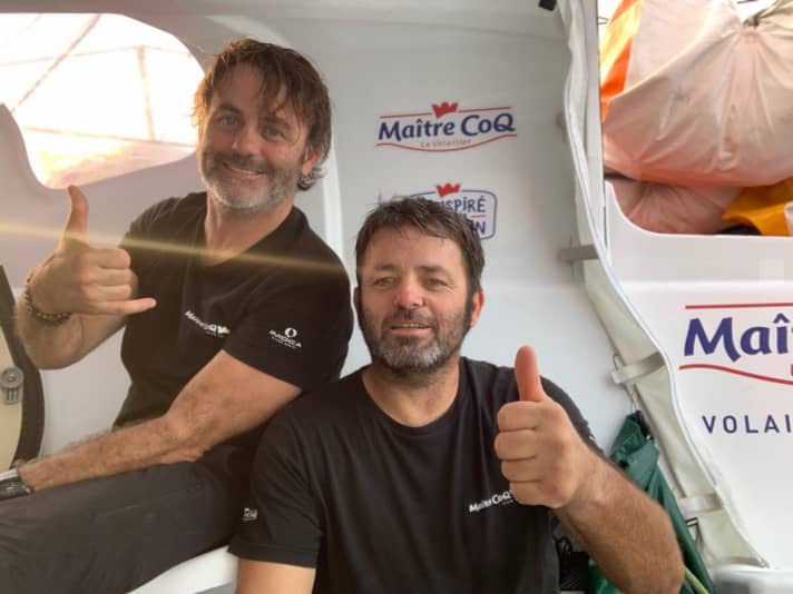   Probabilmente non riusciranno a ripetere la vittoria del Vendée Globe dello skipper, ma si godranno comunque la regata come noni nella classifica intermedia: i co-skipper e amici Yannick Bestaven e Jean-Marie Dauris