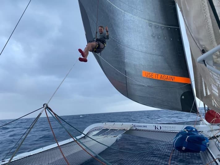   Les emplois et les manœuvres qu'implique un tour du monde à la voile