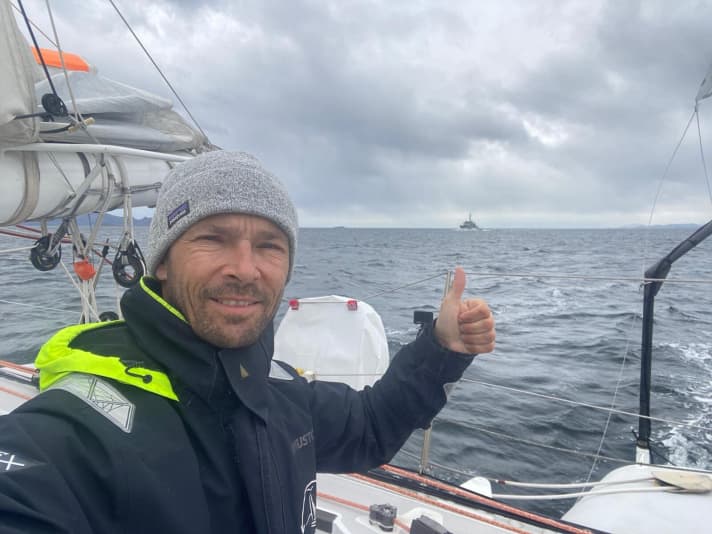   Der rettenden chilenischen Marine überaus dankbar: "Use it again!"-Skipper Romain Pillard