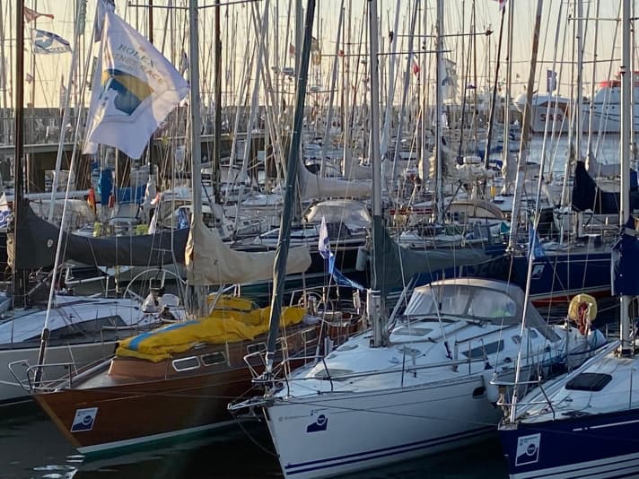 De vastes zones du port de Helgoland ont pu être traversées à pied sec pendant le long week-end de Pentecôte à l'occasion de la semaine de la mer du Nord ...