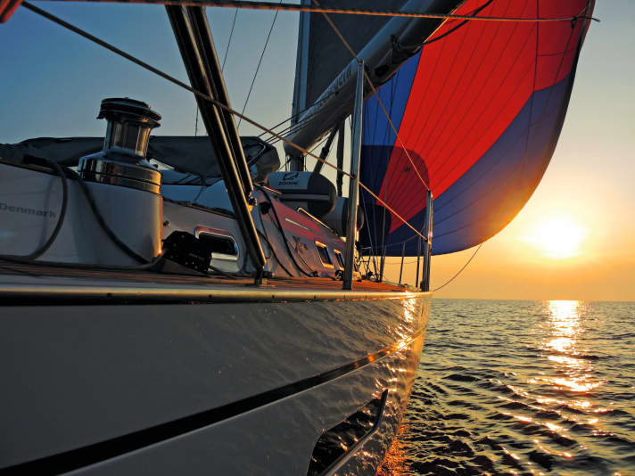   When several crews take turns hiring on a boat for a longer voyage, the radius of action of all of them becomes unimaginably large