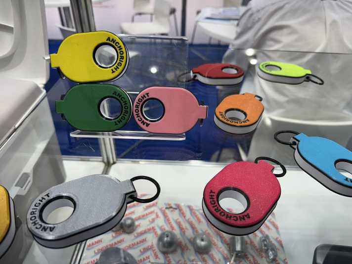 Buoyancy body with eye for the boat hook