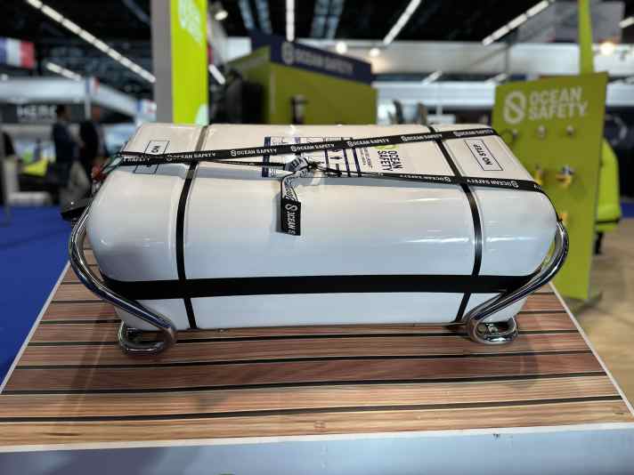 yacht/img-9933_3160dd40d89000ede07ca12fd1903320