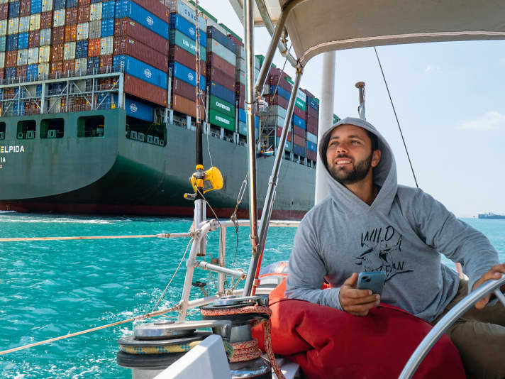 Canal journey: The Suez Canal saves time on the way back. The journey should not take a sixth year