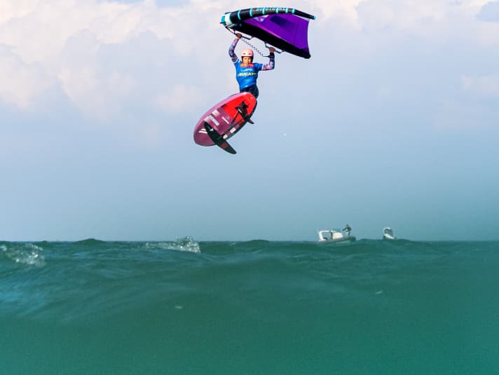 Nia Suardiaz holte sich in Leucate im Surf Freestyle den Sieg