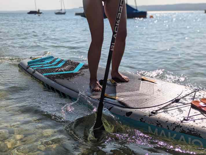 Pleasure paddling for a sundowner - the engine noise is very discreet, afterwards nobody's head is turned.