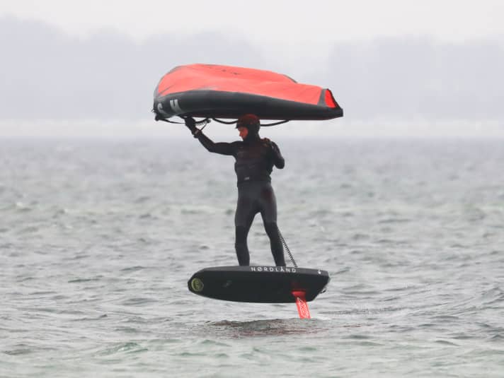 The wide and tightly sewn-on handles make it easy to vary the grip position