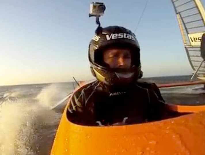   Larsen: pilota e cameraman in una sola persona