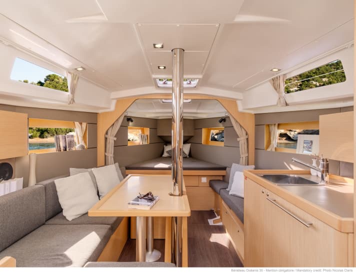  Without main bulkhead: more space below deck