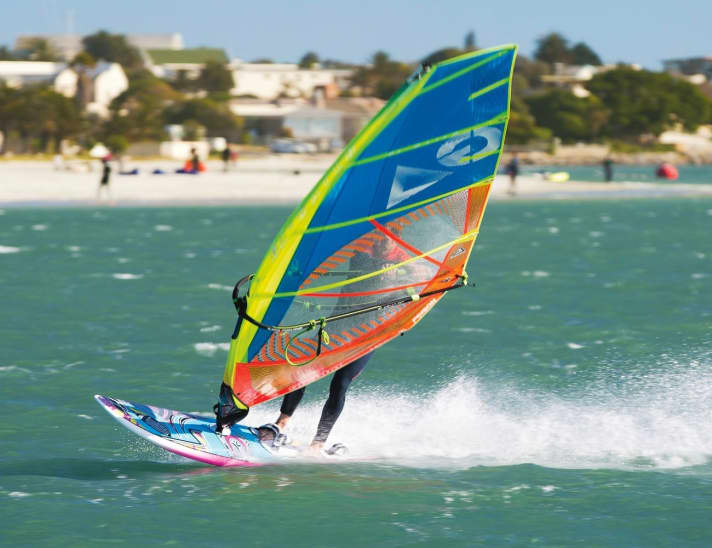 surf/24a1d3d198825920cc8f13ecdb96de4579a02f12_jpeg