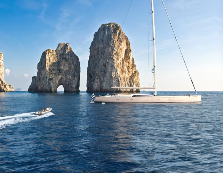 Swan 120: flat 36-Frers metre with clean deck and double rudder. | r.