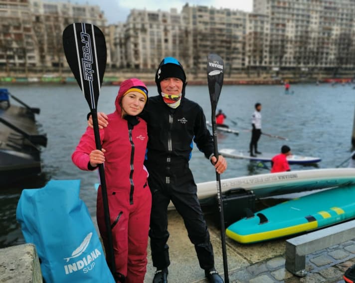 Well protected makes for a good mood: after two hours on the Seine in a dry suit in 2 to 5 degrees and drizzle at the beginning.