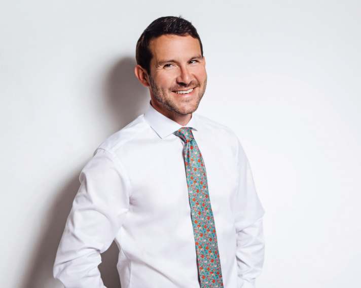 Der Kieler Segler und Rechtsanwalt Bejamin Tanis berät und vertritt mit seinem Team aus Anwälten, Bootsbauern und internationalen Partnerkanzleien Mandanten in allen rechtlichen Fragen des Yachtsports.