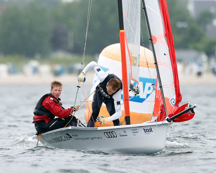   L'equipaggio KYC in azione: Jasper Steffens e Tom Lennart nella 29er