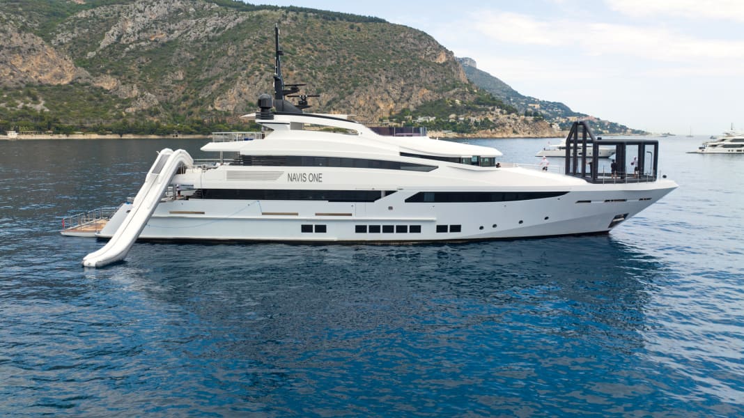 From basketball to football: inflatable games decks conquer the yachting world