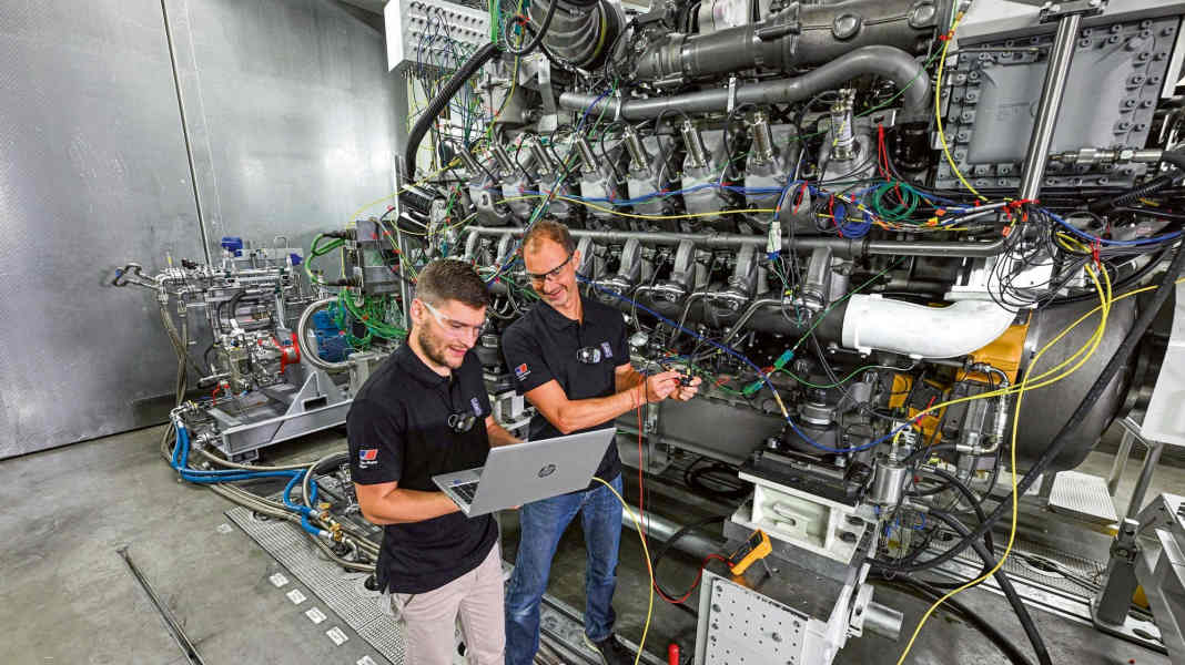 meOHmare joint project: Rolls-Royce tests methanol combustion engine