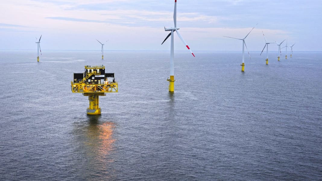 Offshore wind farm goes into operation