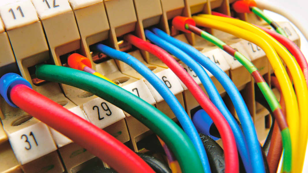 Problems with on-board electrics and cables