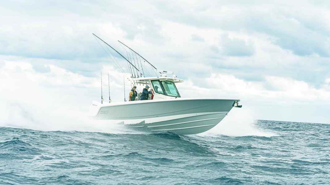 Boston Whaler: Outrage-Modelle mit neuem Spezial-Rumpf