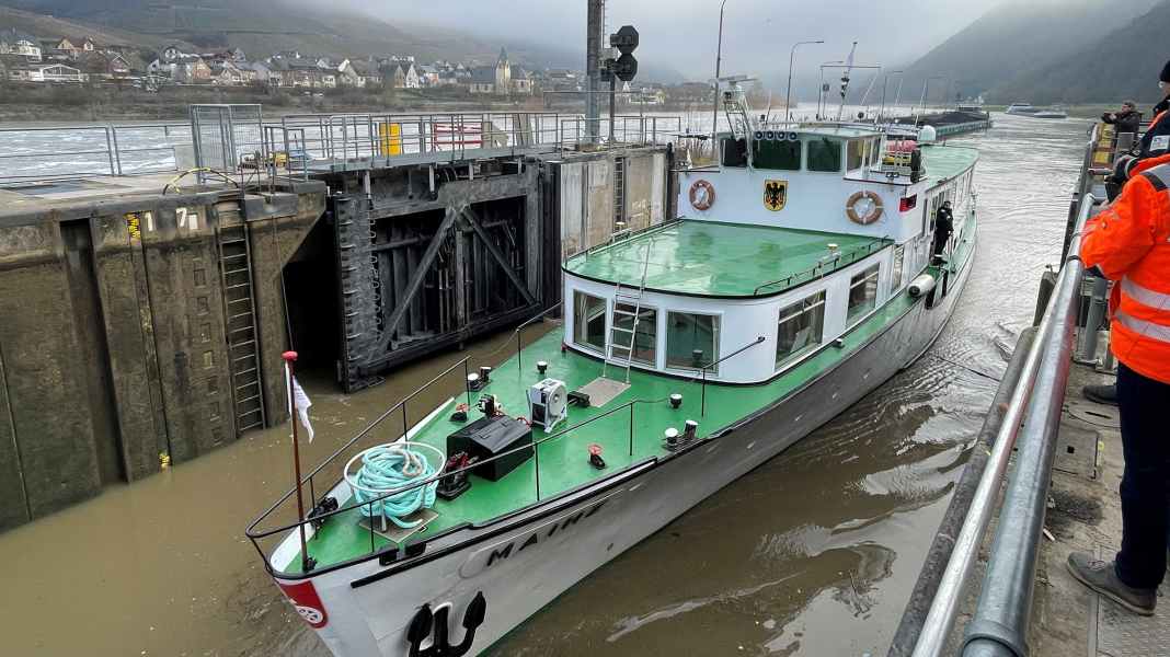Mosel: Nach nur 55 Tagen - Schleuse Müden wieder in Betrieb