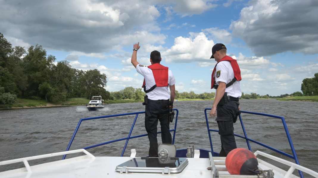 Police checks: More than 200 offences - officers issue warnings and fines