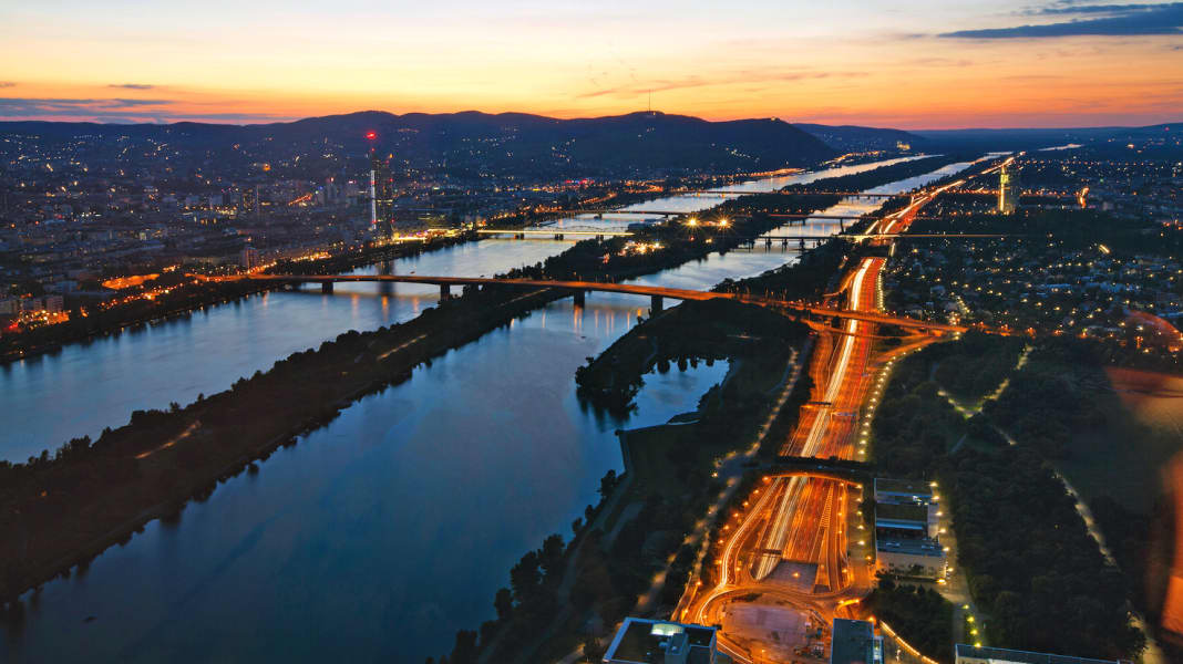 Region: Danube / Austria - Beautiful blue Danube!