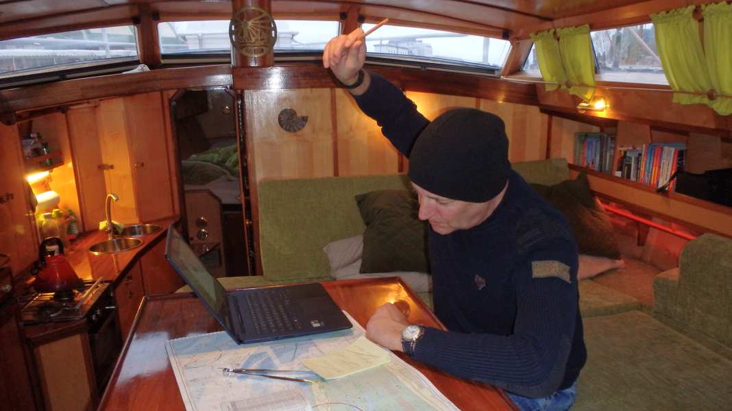 Droit : le ministère des Transports prévoit la fin de l'obligation des cartes maritimes en papier