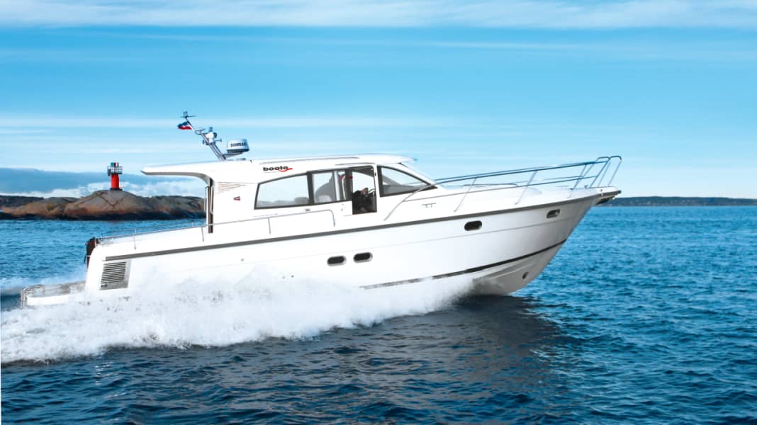 Test: Nimbus 405 Coupé - Coupé-typical: Nimbus new 405 has asymmetrical side decks