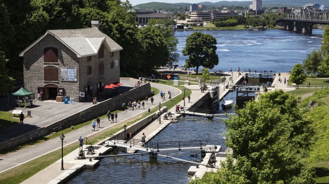 Canada: New Le Boat charter base