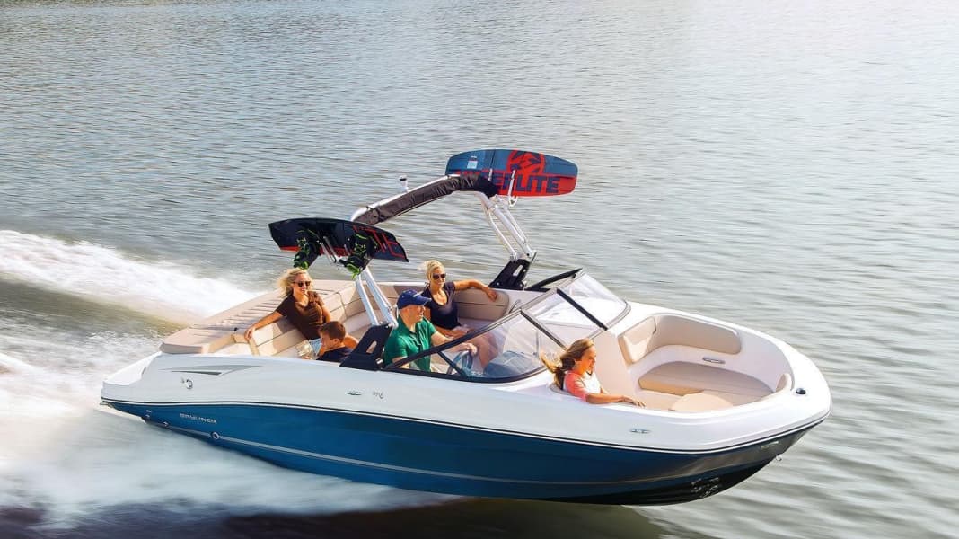 New: Bayliner VR6 - addition to the family