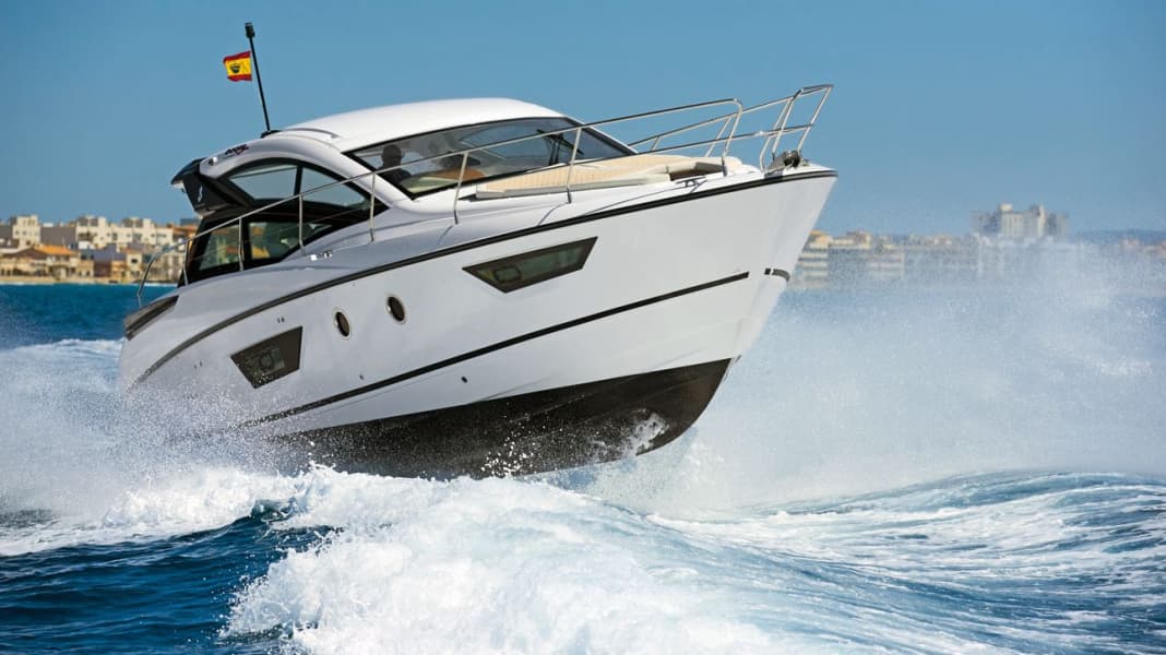 Test: Beneteau GT40 - Sporty and elegant