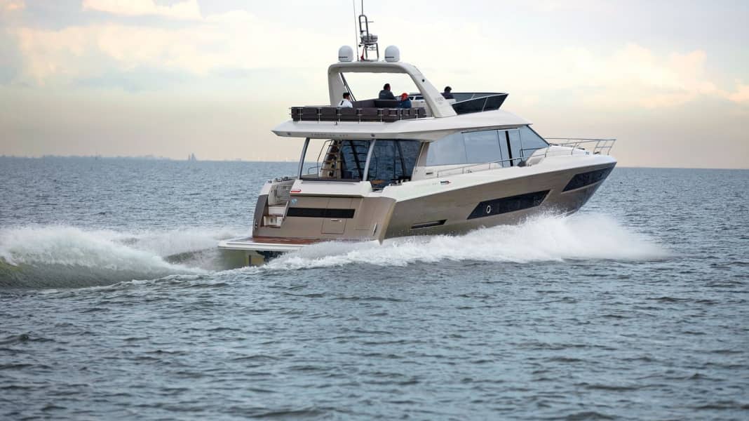 Test: Prestige 680 Fly - Französische Flybridge-Yacht